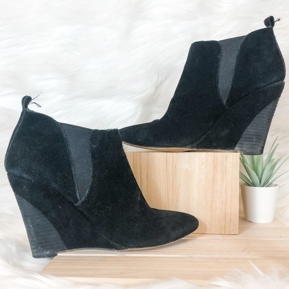 Vince Camuto Yannick‎ Booties - Picture 2 of 7